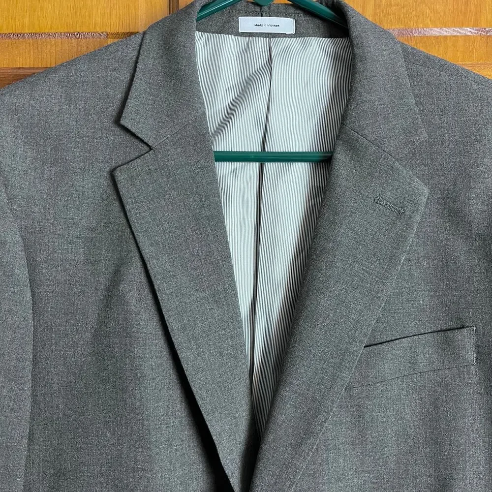 J. Ferrar Men’s Gray Sport Coat Suit Jacket 42R Classic Career Business Date